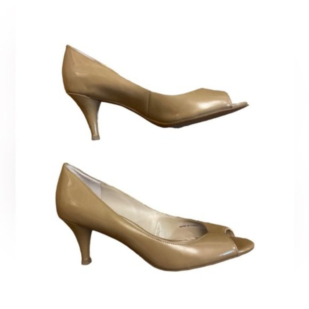 TAHARI | Tan Heels | Size 7 - Picture 12 of 12